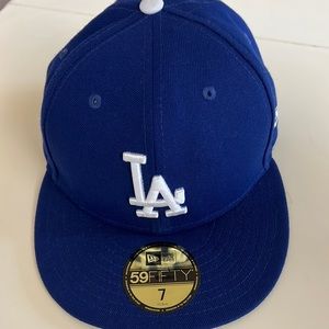 LA Dodgers hat. MLB. Fitted 7 55.8